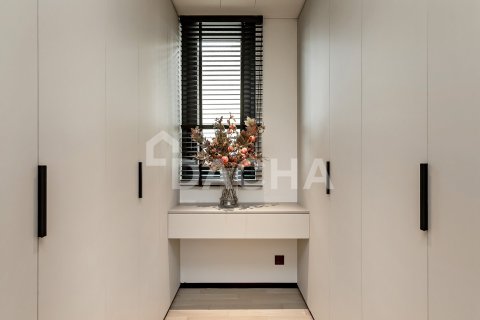 Villa in Jumeirah Islands, Dubai 5 bedrooms, 571 sq.m. № 135302 - photo 10