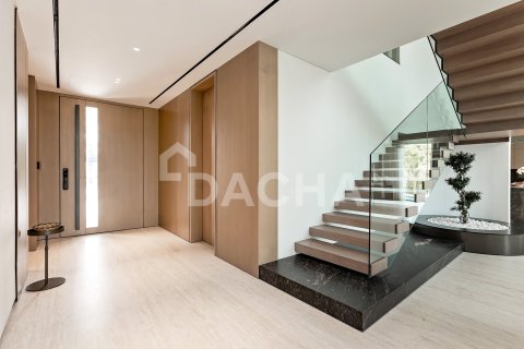 Villa in Jumeirah Islands, Dubai 5 bedrooms, 571 sq.m. № 135302 - photo 17