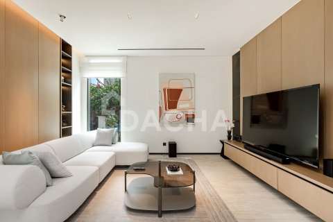 Villa in Jumeirah Islands, Dubai 5 bedrooms, 571 sq.m. № 135302 - photo 26