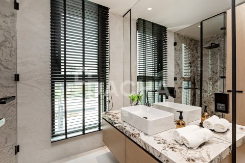 Villa in Jumeirah Islands, Dubai 5 bedrooms, 571 sq.m. № 135302 - photo 9