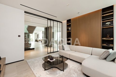 Villa in Jumeirah Islands, Dubai 5 bedrooms, 571 sq.m. № 135302 - photo 25