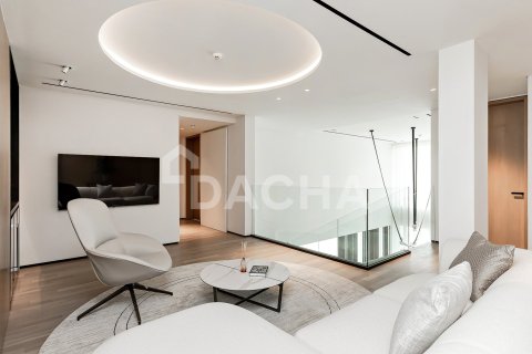 Villa in Jumeirah Islands, Dubai 5 bedrooms, 571 sq.m. № 135302 - photo 16