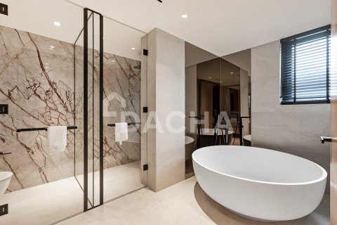 Villa in Jumeirah Islands, Dubai 5 bedrooms, 571 sq.m. № 135302 - photo 2