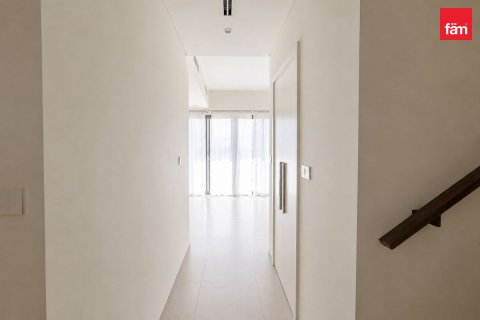 Villa in Dubai 3 bedrooms, 180 sq.m. № 135311 - photo 13