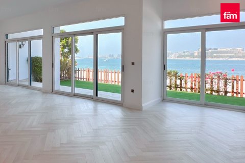 Villa à Palm Jumeirah, Dubai, 5 chambres, 270.9 m², № 135309 - photo 19