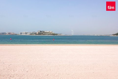 Villa à Palm Jumeirah, Dubai, 5 chambres, 270.9 m², № 135309 - photo 2
