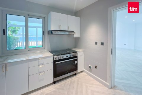 Villa à Palm Jumeirah, Dubai, 5 chambres, 270.9 m², № 135309 - photo 16