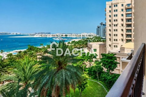 Apartment in The Fairmont Palm Residences, Palm Jumeirah, Dubai 2 bedrooms, 163 sq.m. № 141403 - photo 2