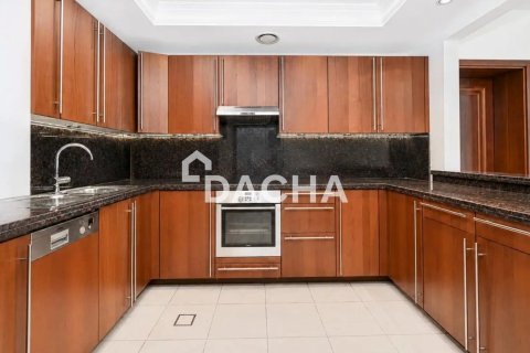 Apartment in The Fairmont Palm Residences, Palm Jumeirah, Dubai 2 bedrooms, 163 sq.m. № 141403 - photo 6