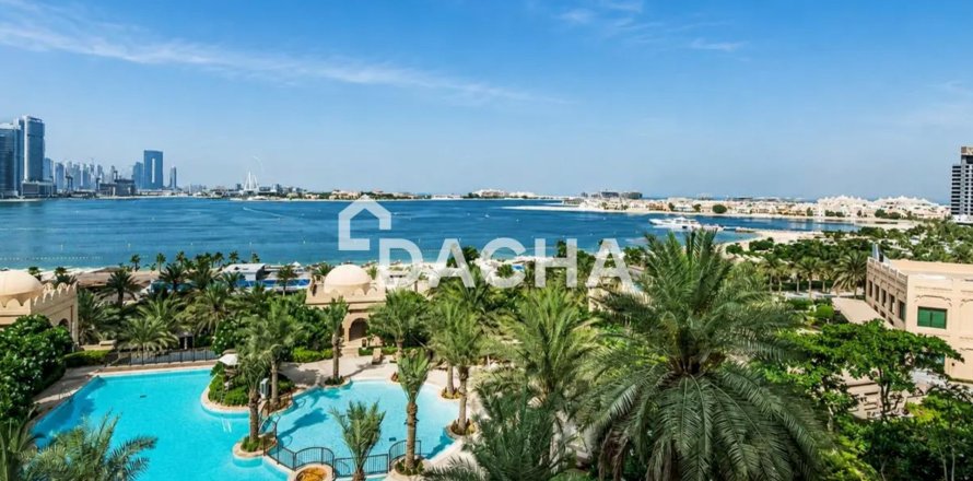 Apartment in The Fairmont Palm Residences, Palm Jumeirah, Dubai 2 bedrooms, 163 sq.m. № 141403