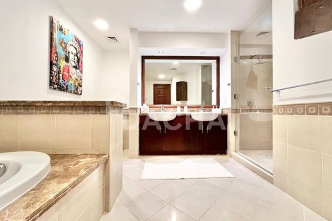 Apartment in Golden Mile, Palm Jumeirah, Dubai 2 bedrooms, 166 sq.m. № 141410 - photo 6