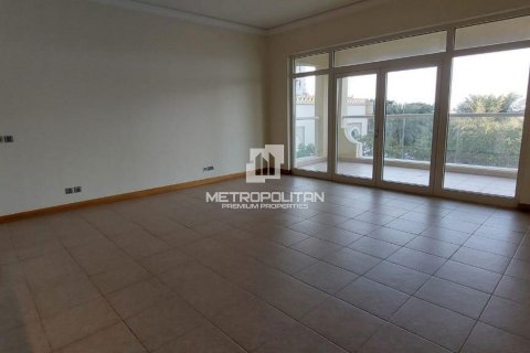 Apartment in Shoreline Apartments, Palm Jumeirah, Dubai 2 bedrooms, 186 sq.m. № 8702 - photo 6