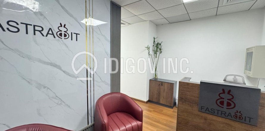Bureau à Business Bay, Dubai, 71 m², № 53813