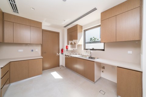 Снять в аренду виллу в Al Furjan, Дубай: 5 спален, 455м², № 73982 - фото 9