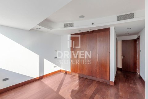 Apartment in World Trade Centre Residence, World Trade Center, Dubai 2 bedrooms, 116.04 sq.m. № 129642 - photo 4