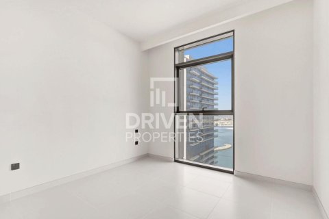 Apartamento en EMAAR Beachfront, Dubai Harbour, Dubai, 1 dormitorio, 68.66 m², № 129644 - foto 14