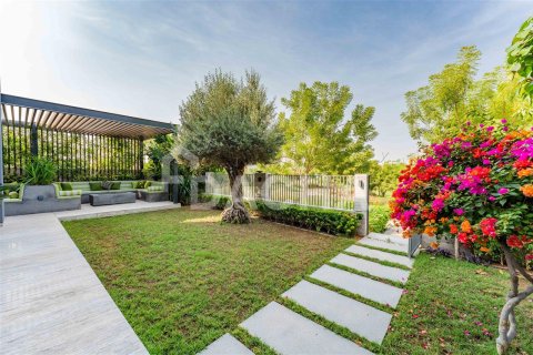 Villa en Dubai Hills Estate, Dubai, 4 dormitorios, 439.1 m², № 6990 - foto 1
