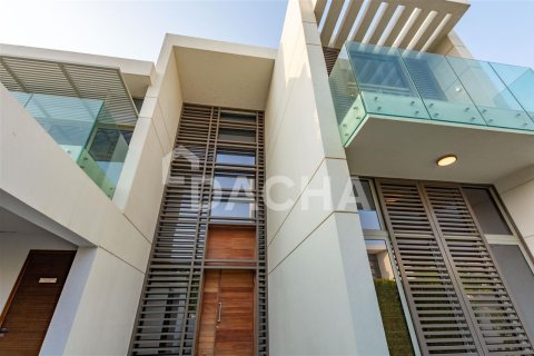 Villa en Dubai, 4 dormitorios, 467.6 m², № 6999 - foto 1