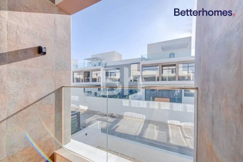 Villa en Jumeirah Golf Estates, Dubai, 4 dormitorios, 263 m², № 21940 - foto 11