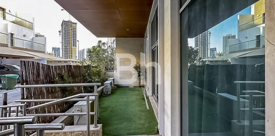 Appartement à Jumeirah Village Circle, Dubai, 2 chambres, 165 m², № 21945