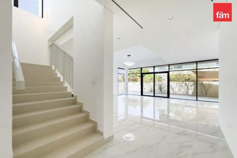 Villa in Dubai 5 bedrooms, 479.9 sq.m. № 52396 - photo 12