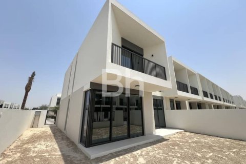 تاون هاوس في Town Square, دبي 4 غرف نوم, 253 م² رقم 24822 - صورة 1