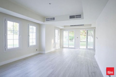 Villa en Dubai, 3 dormitorios, 488.2 m², № 50758 - foto 2