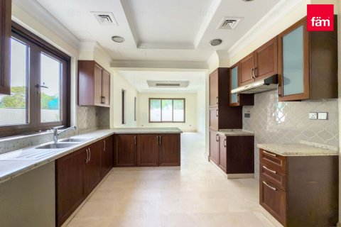 Villa in Dubai 6 bedrooms, 632.3 sq.m. № 50751 - photo 19