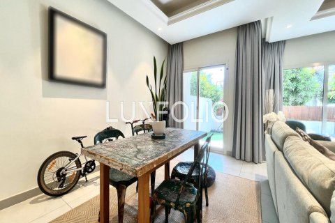 Adosado en Jumeirah Golf Estates, Dubai, 3 dormitorios, 265 m², № 46368 - foto 4