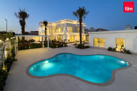 Villa in Al Wasl, Dubai 7 bedrooms, 1393.5 sq.m. № 10043 - photo 26