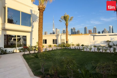 Villa in Al Wasl, Dubai 7 bedrooms, 1393.5 sq.m. № 10043 - photo 17