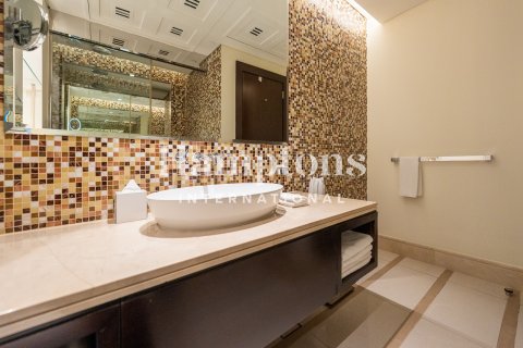 Apartment in Downtown Dubai (Downtown Burj Dubai), Dubai 1 bedroom, 68.74822000 sq.m. № 96090 - photo 17