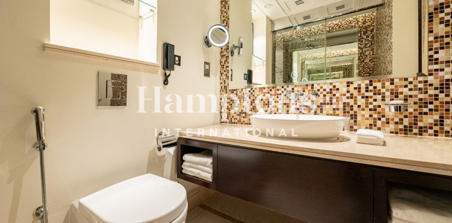 Apartment in Downtown Dubai (Downtown Burj Dubai), Dubai 1 bedroom, 68.7482 sq.m. № 96090