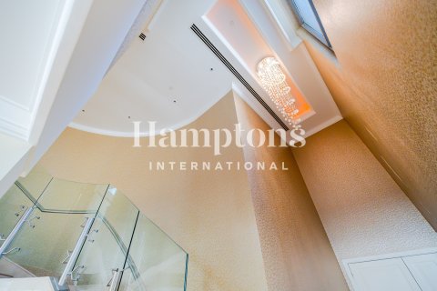 Duplex in Jumeirah Beach Residence, Dubai 5 bedrooms, 585.91971137 sq.m. № 72111 - photo 23