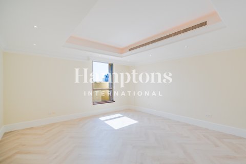 Duplex in Jumeirah Beach Residence, Dubai 5 bedrooms, 585.91971137 sq.m. № 72111 - photo 2