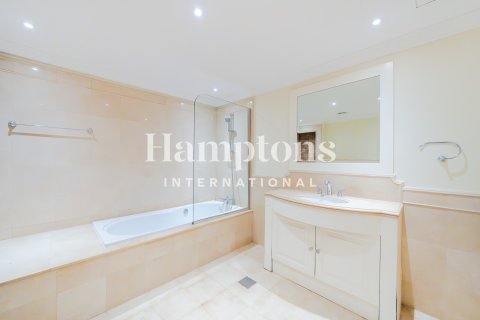 Duplex in Jumeirah Beach Residence, Dubai 5 bedrooms, 585.91971137 sq.m. № 72111 - photo 24