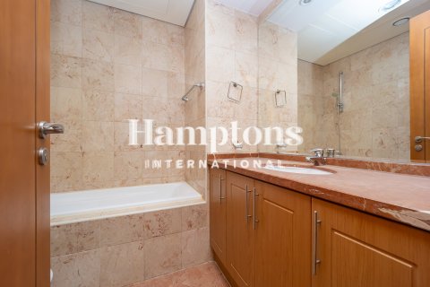 Apartment in Jumeirah Lake Towers, Dubai 5 bedrooms, 514.68262000 sq.m. № 72108 - photo 16