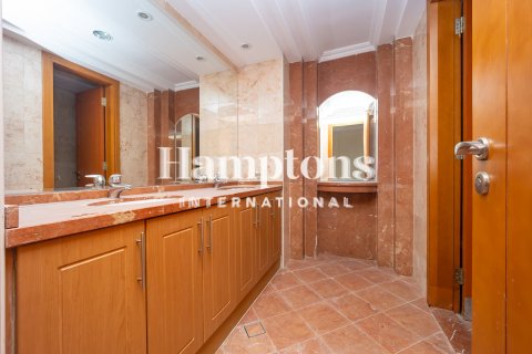 Apartment in Jumeirah Lake Towers, Dubai 5 bedrooms, 514.68262000 sq.m. № 72108 - photo 11