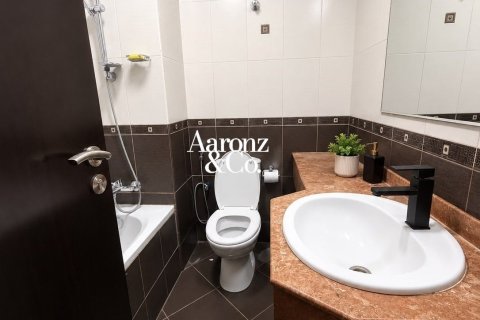Apartment in Sobha Daffodil, Jumeirah Village Circle, Dubai 2 bedrooms, 122 sq.m. № 111537 - photo 3