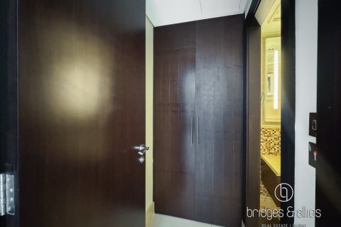 Снять в аренду квартиру в Даунтаун Дубай (Даунтаун Бурдж Дубай), Дубай: 1 спальня, 90.2м², № 47326 - фото 13