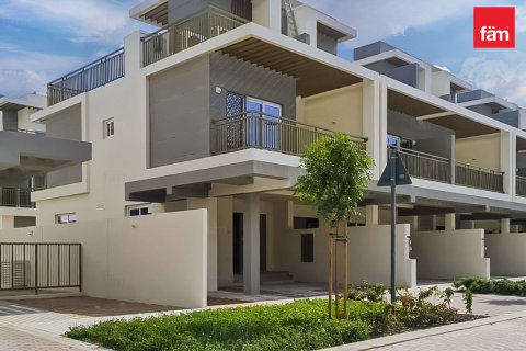 Townhouse in Dubai 4 bedrooms, 112.2 sq.m. № 112152