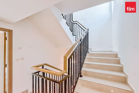 Townhouse in Dubai 4 bedrooms, 112.2 sq.m. № 112152 - photo 13
