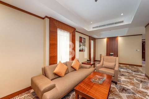 Снять в аренду апартаменты в отеле в Sheikh Zayed Road, Дубай: 2 спальни, 98м², № 21142 - фото 1