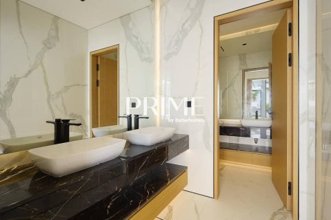 Villa in Al Mizhar, Dubai 6 bedrooms, 1858 sq.m. № 21144 - photo 15