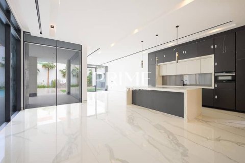 Villa in Al Mizhar, Dubai 6 bedrooms, 1858 sq.m. № 21144 - photo 5