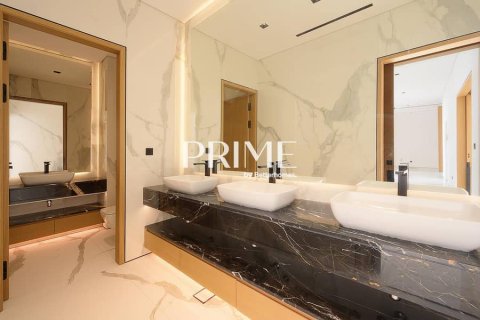 Villa in Al Mizhar, Dubai 6 bedrooms, 1858 sq.m. № 21144 - photo 12