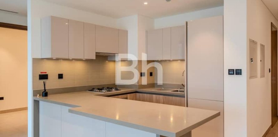 Квартира в Дубае, 1 спальня, 85м², № 21145