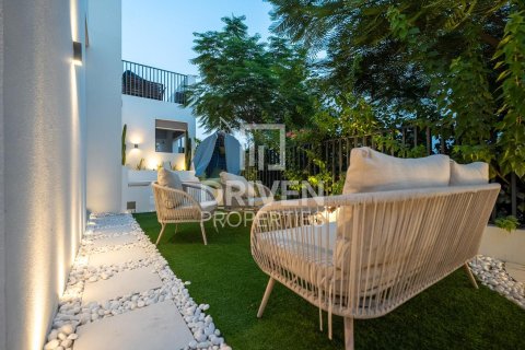 Villa in Bliss, Arabian Ranches 3, Dubai 4 bedrooms, 177.54 sq.m. № 142681 - photo 23
