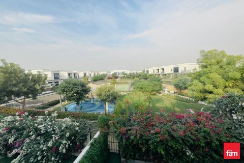 Villa in Dubai Hills Estate, Dubai 3 bedrooms, 194.5 sq.m. № 77011 - photo 2