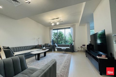 Villa in Dubai Hills Estate, Dubai 3 bedrooms, 194.5 sq.m. № 77011 - photo 1